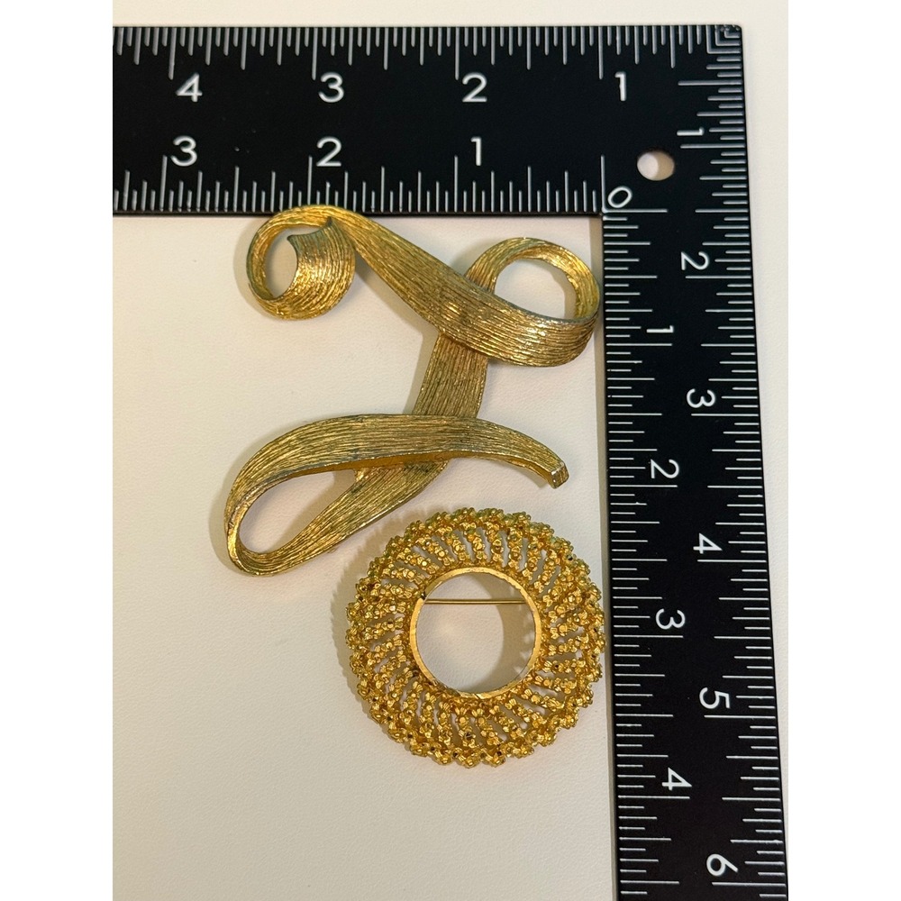 Vintage BSK Gold Tone Brooch Lot Openwork Circle & Abstract Ribbon Pin Set Lot